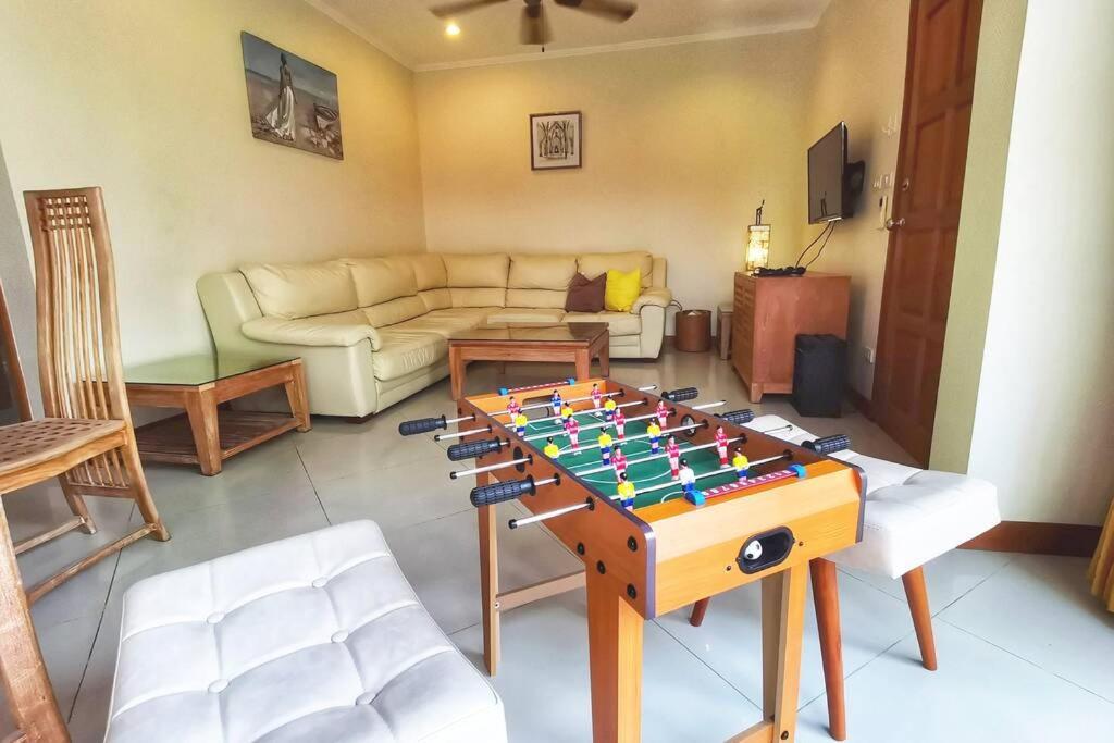 Anb Poolvilla 3Br Walk Private Beach In Pratamnak Pattaya ภายนอก รูปภาพ